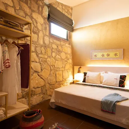 Manej Urla Hotel 3*